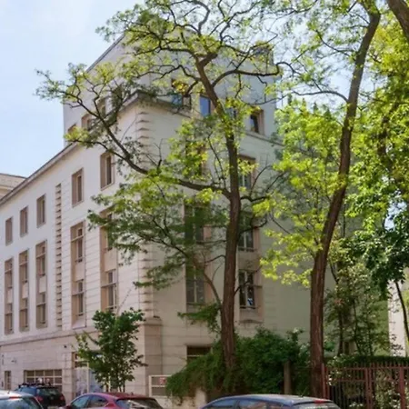 2 Sobieski / City Center Apartment